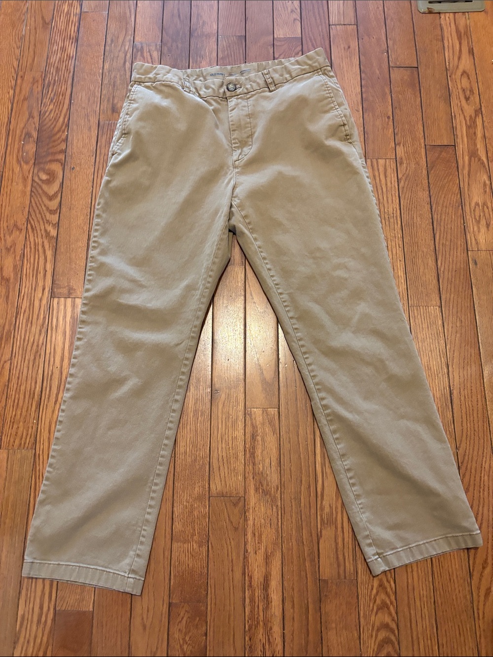 Men's Khaki Classic Straight Chino Pants Built in stretch